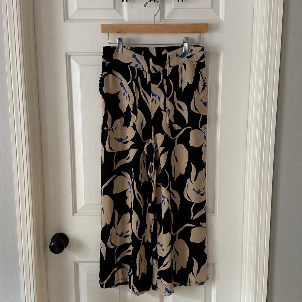 Cupio Black and Tan Wide Leg Pants